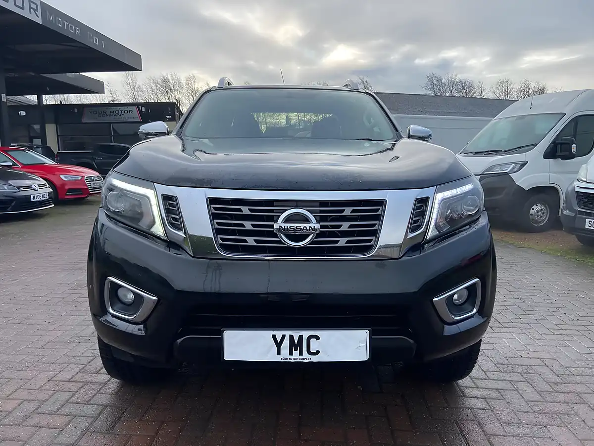 Used 2020 Nissan Navara Tekna Black - Interior and Exterior details 5