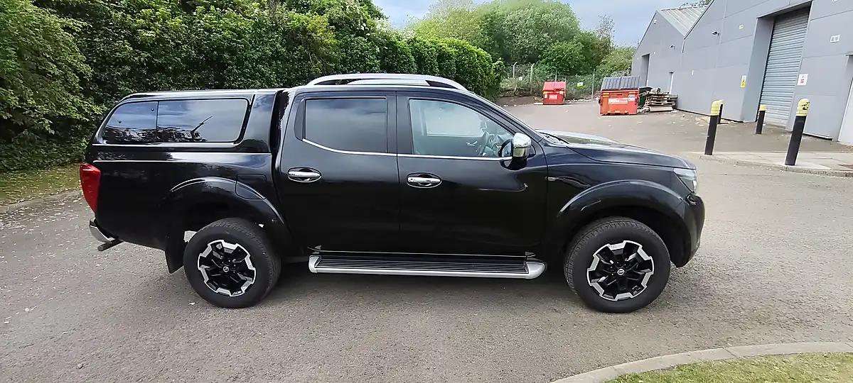 Used 2020 Nissan Navara Tekna Black - Interior and Exterior details 6