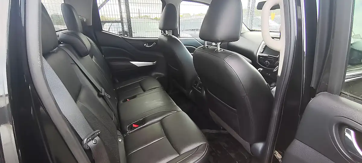 Used 2020 Nissan Navara Tekna Black - Interior and Exterior details 12