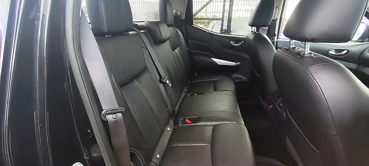 Used 2020 Nissan Navara Tekna Black - Interior and Exterior details 13