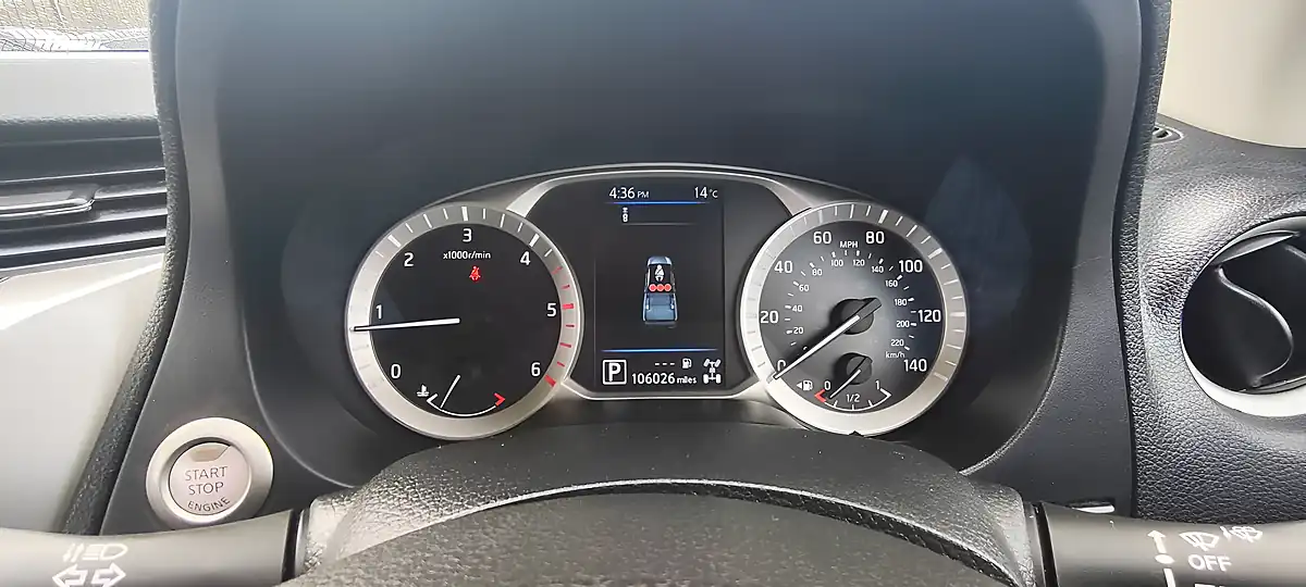 Used 2020 Nissan Navara Tekna Black - Interior and Exterior details 15