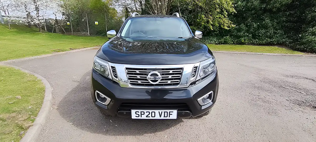 Used 2020 Nissan Navara Tekna Black - Interior and Exterior details 8