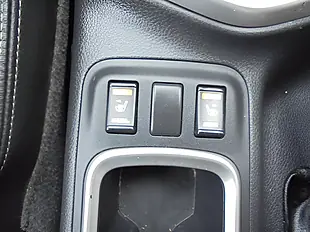 Used 2020 Nissan Navara Tekna Black - Interior and Exterior details 15