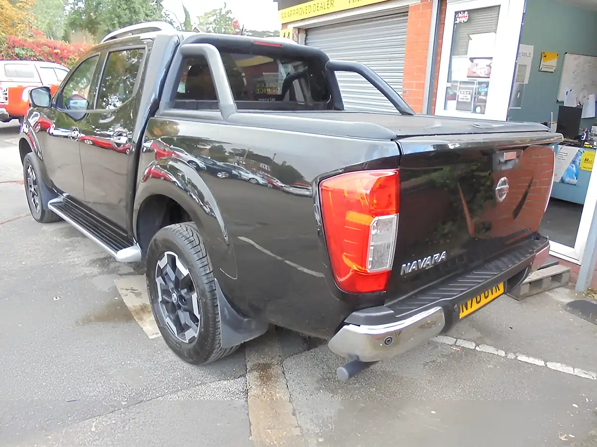 Used 2020 Nissan Navara Tekna Black - Interior and Exterior details 9