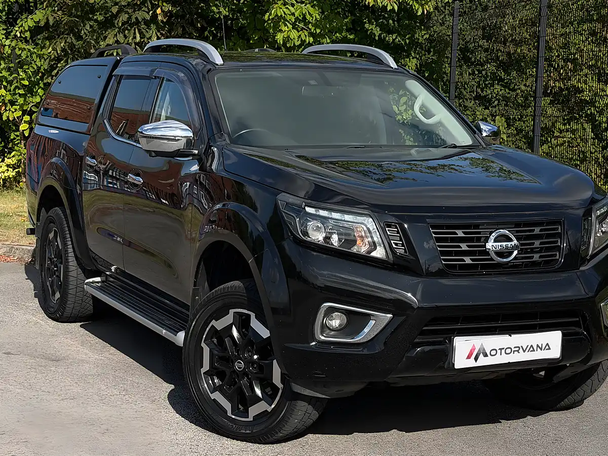 Used 2020 Nissan Navara Tekna Black - Interior and Exterior details 5