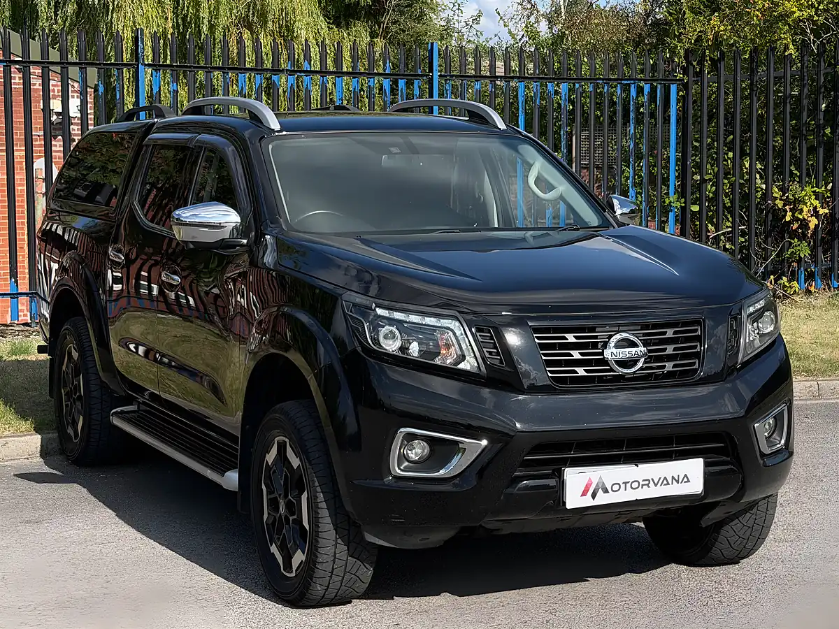 Used 2020 Nissan Navara Tekna Black - Interior and Exterior details 6