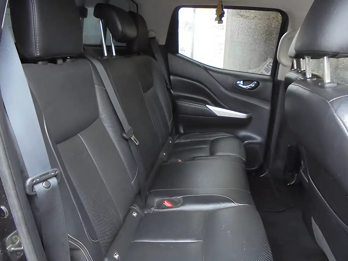Used 2020 Nissan Navara Tekna Black - Interior and Exterior details 12