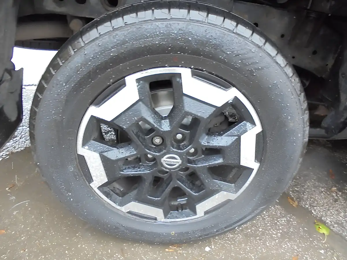Used 2020 Nissan Navara Tekna Black - Interior and Exterior details 20