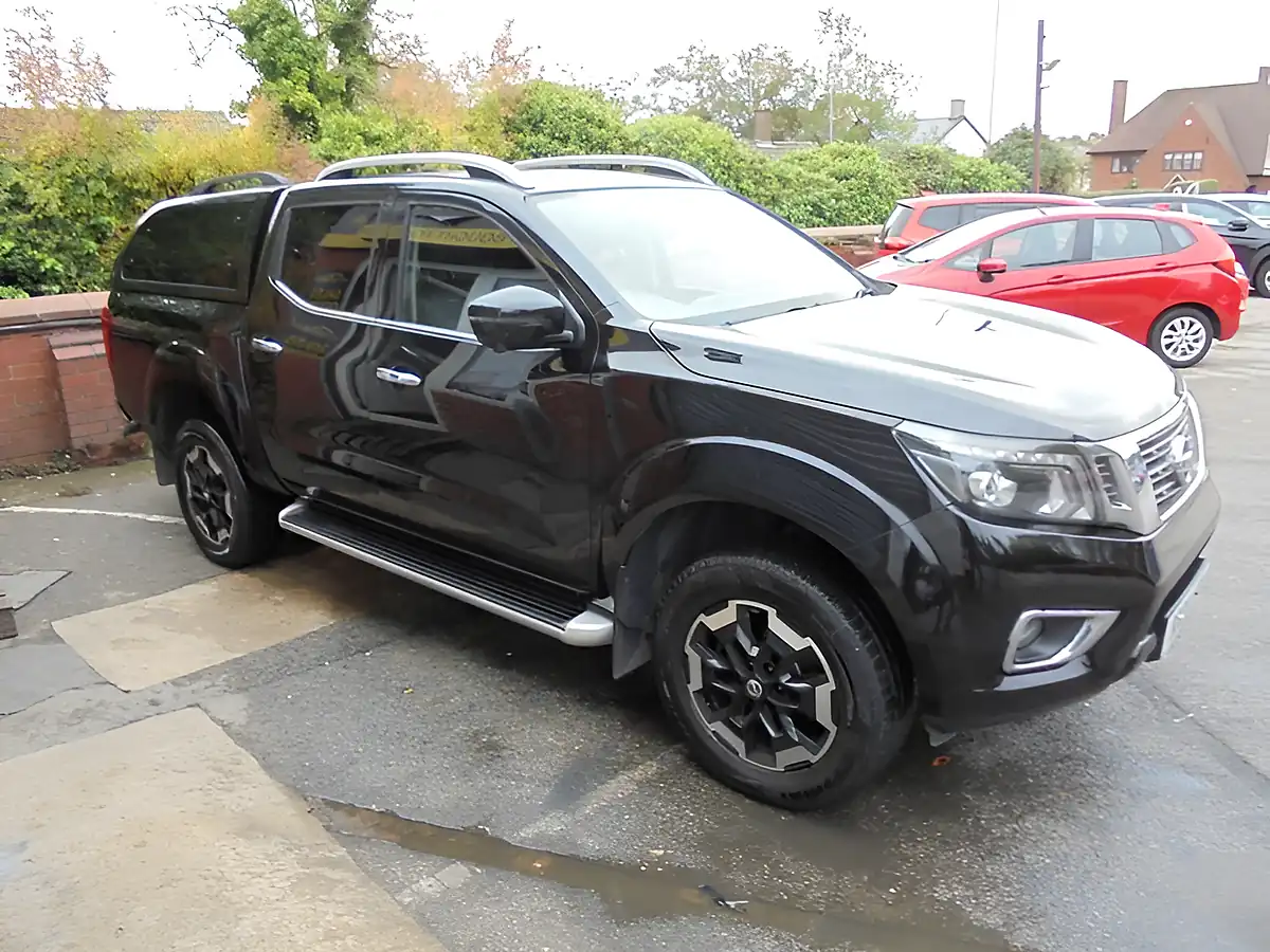 Used 2020 Nissan Navara Tekna Black - Interior and Exterior details 6