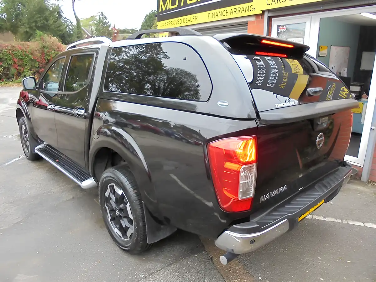 Used 2020 Nissan Navara Tekna Black - Interior and Exterior details 9