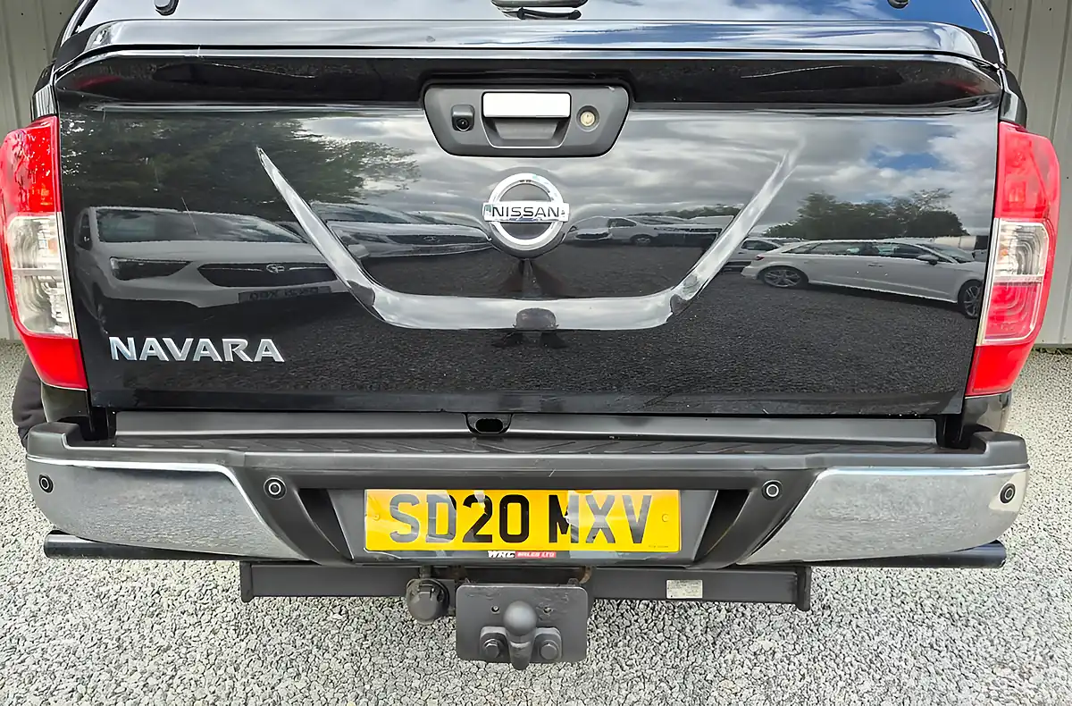 Used 2020 Nissan Navara Tekna Black - Interior and Exterior details 13