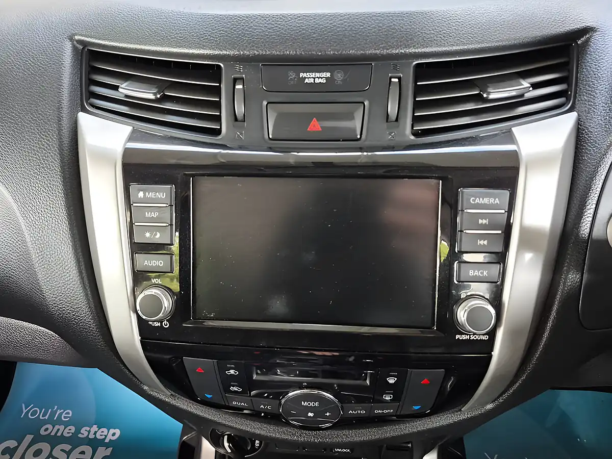 Used 2020 Nissan Navara Tekna Black - Interior and Exterior details 20