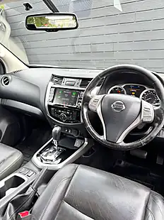 Used 2020 Nissan Navara Tekna Blue - Interior and Exterior details 14