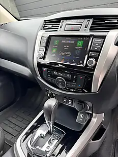 Used 2020 Nissan Navara Tekna Blue - Interior and Exterior details 15