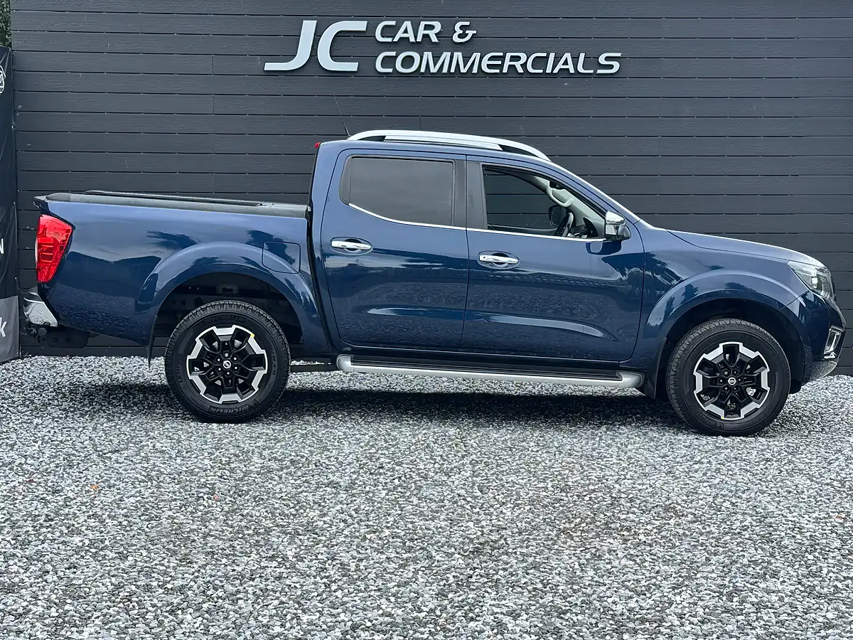 Used 2020 Nissan Navara Tekna Blue - Interior and Exterior details 2