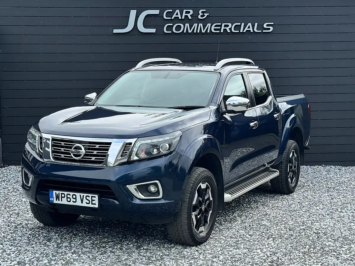 Used 2020 Nissan Navara Tekna Blue - Interior and Exterior details 7