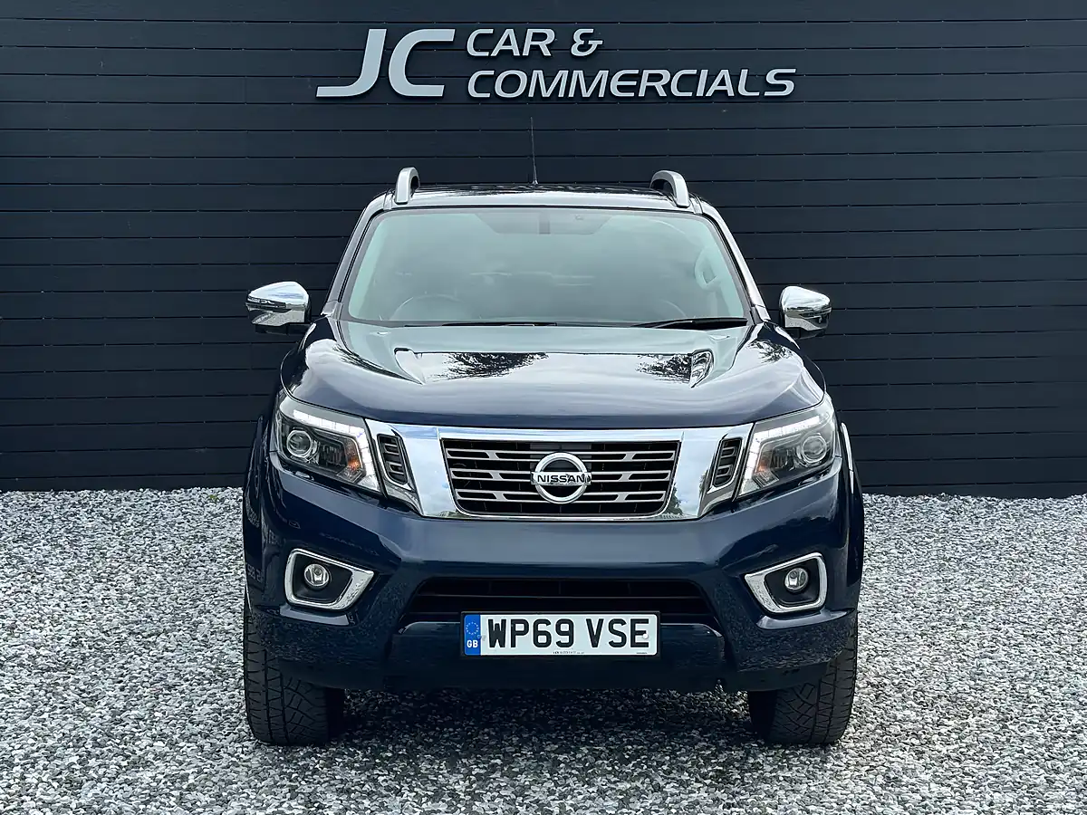 Used 2020 Nissan Navara Tekna Blue - Interior and Exterior details 8