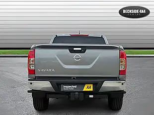 Used 2020 Nissan Navara Tekna Grey - Interior and Exterior details 9