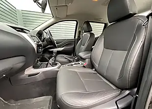 Used 2020 Nissan Navara Tekna Shr Dcb Black - Interior and Exterior details 12