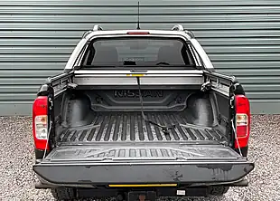 Used 2020 Nissan Navara Tekna Shr Dcb Black - Interior and Exterior details 18