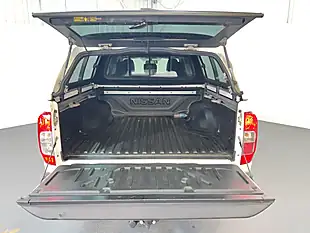 Used 2020 Nissan Navara Tekna White - Interior and Exterior details 11