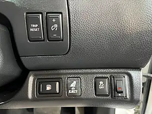 Used 2020 Nissan Navara Tekna White - Interior and Exterior details 13