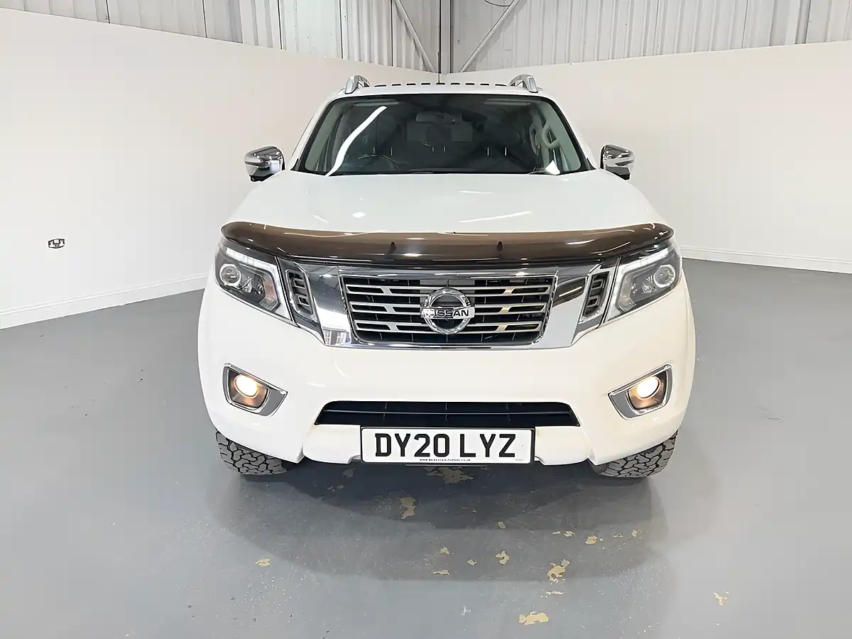 Used 2020 Nissan Navara Tekna White - Interior and Exterior details 2