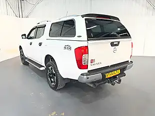 Used 2020 Nissan Navara Tekna White - Interior and Exterior details 6