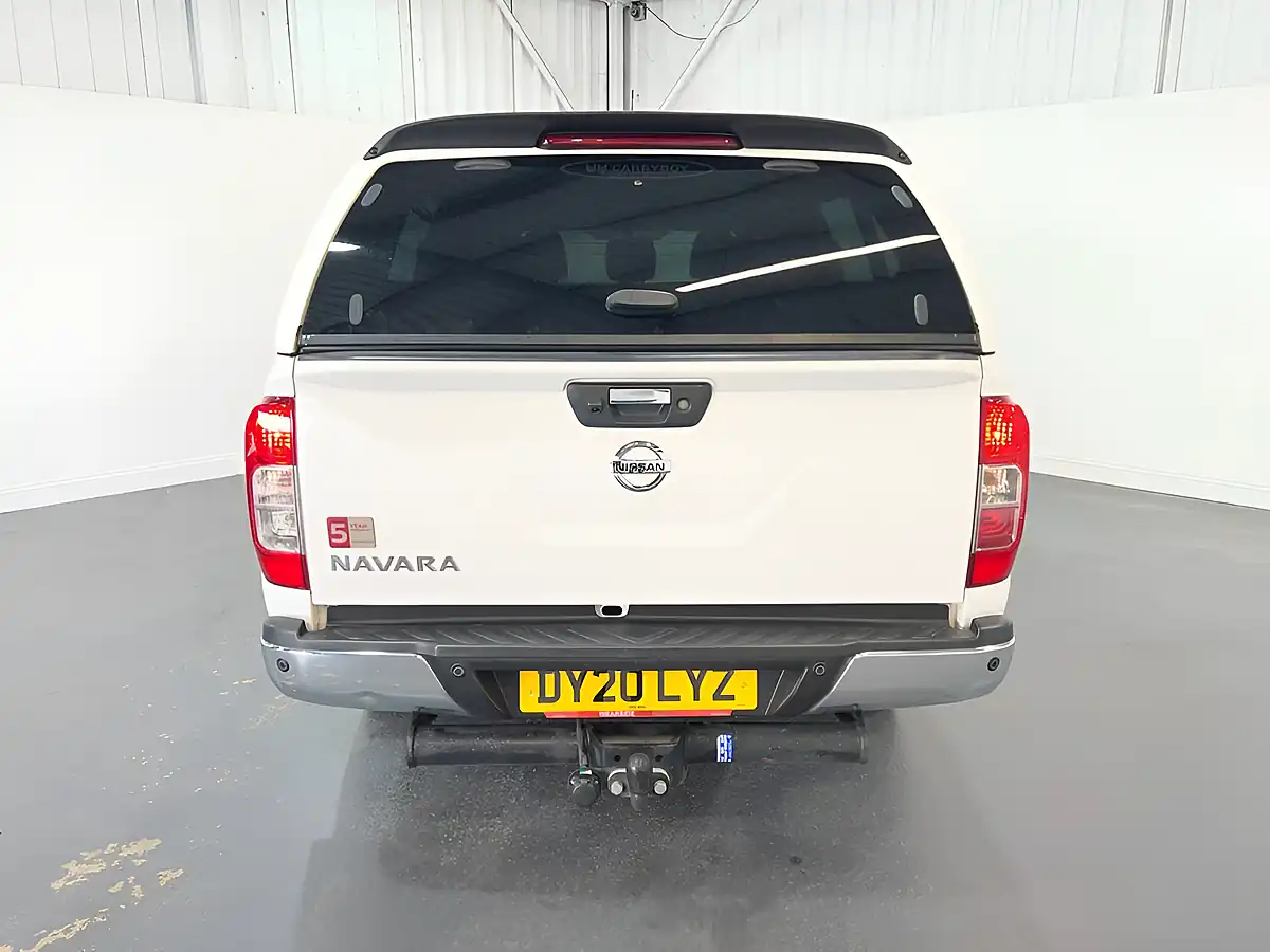Used 2020 Nissan Navara Tekna White - Interior and Exterior details 7
