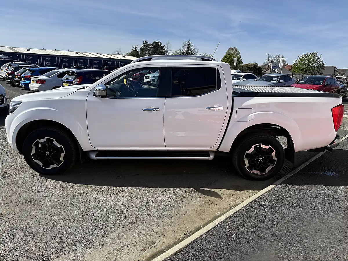 Used 2020 Nissan Navara Tekna White - Interior and Exterior details 2