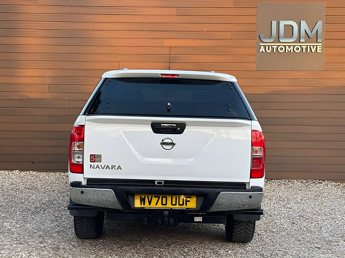 Used 2020 Nissan Navara Tekna White - Interior and Exterior details 4
