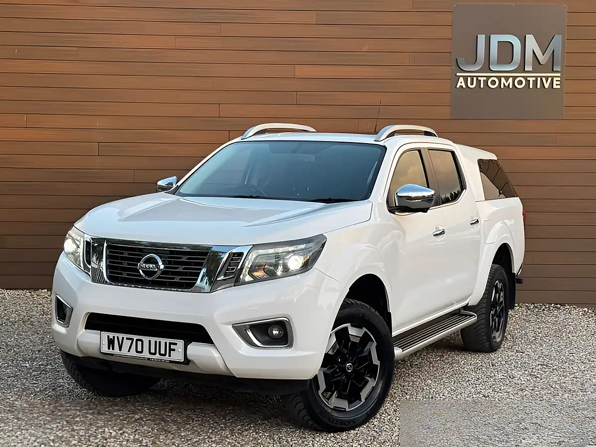 Used 2020 Nissan Navara Tekna White - Interior and Exterior details 9
