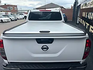 Used 2020 Nissan Navara Tekna White - Interior and Exterior details 4