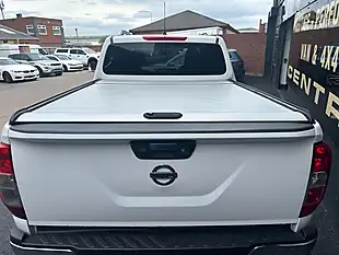 Used 2020 Nissan Navara Tekna White - Interior and Exterior details 4