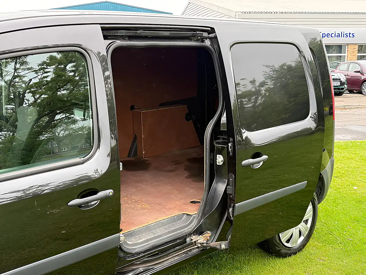 Used 2020 Nissan NV250 Acenta Black - Interior and Exterior details 10