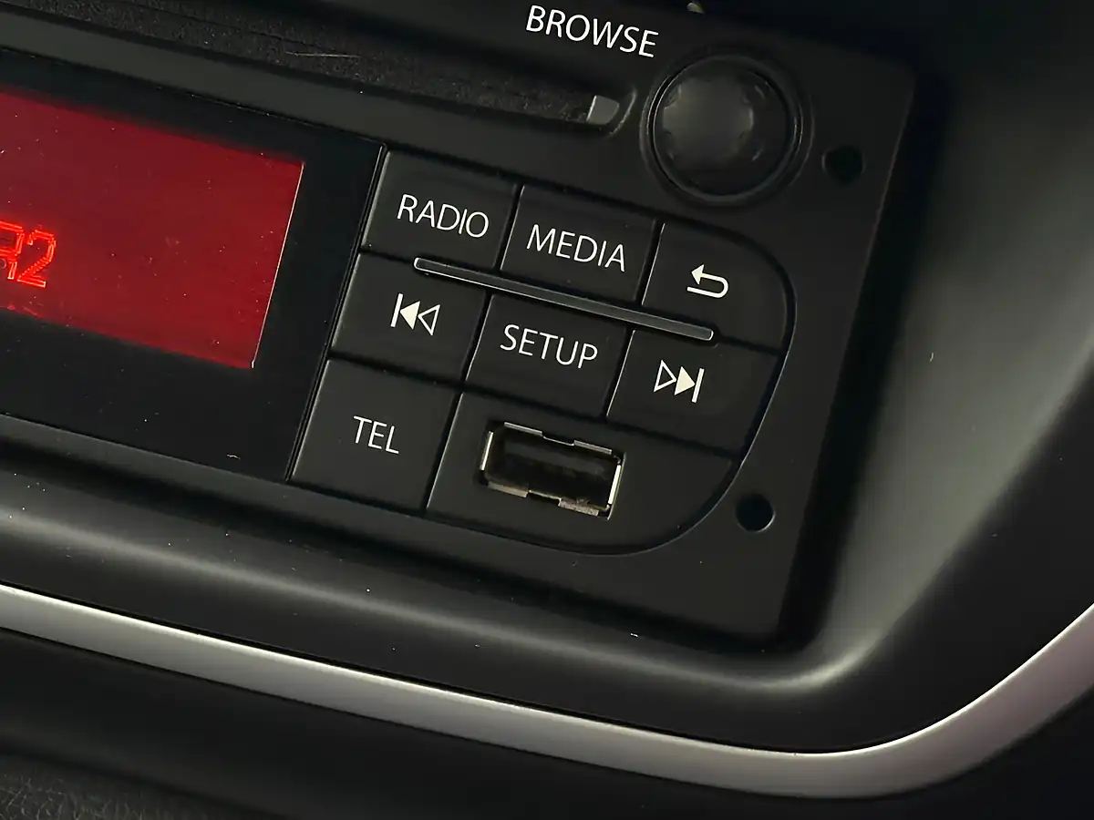 Used 2020 Nissan NV250 Acenta Black - Interior and Exterior details 18