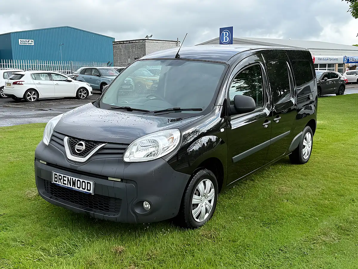 Used 2020 Nissan NV250 Acenta Black - Interior and Exterior details 4