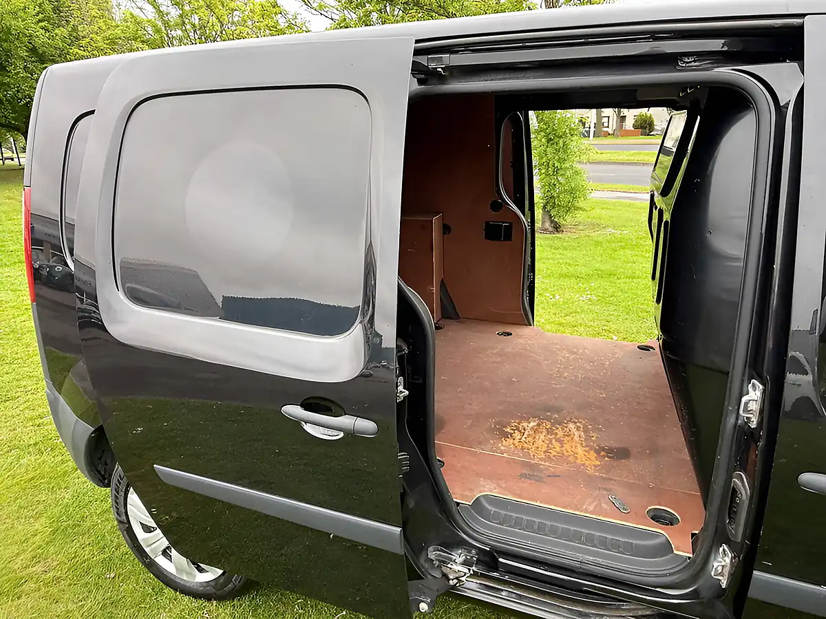 Used 2020 Nissan NV250 Acenta Black - Interior and Exterior details 9