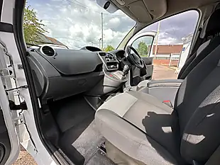 Used 2020 Nissan NV250 Acenta White - Interior and Exterior details 17