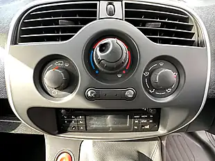 Used 2020 Nissan NV250 Acenta White - Interior and Exterior details 15