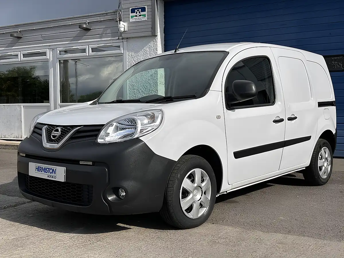 Used 2020 Nissan NV250 Acenta White - Interior and Exterior details 4