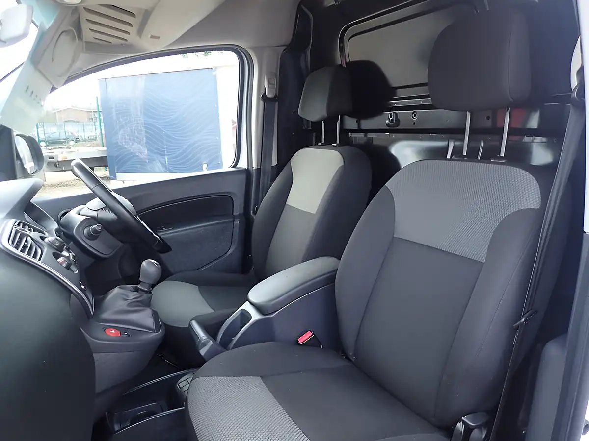 Used 2020 Nissan NV250 Tekna White - Interior and Exterior details 13