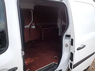 Used 2020 Nissan NV250 Tekna White - Interior and Exterior details 15