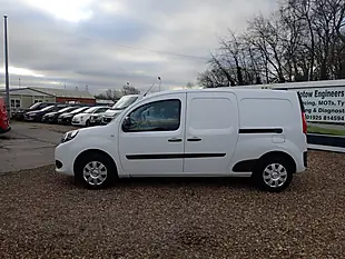 Used 2020 Nissan NV250 Tekna White - Interior and Exterior details 16