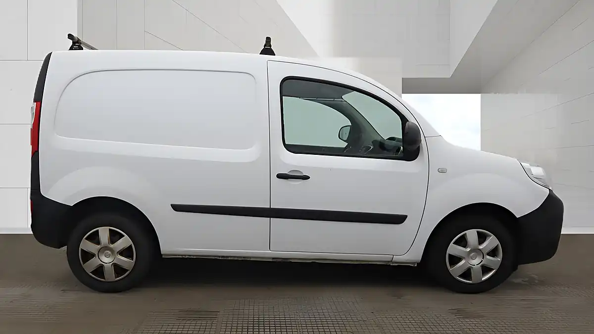 Used 2020 Nissan NV250 Visia White - Interior and Exterior details 5