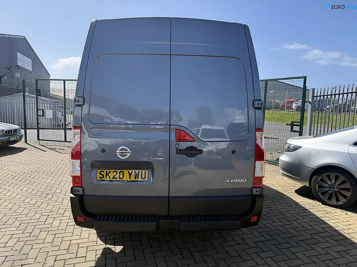 Used 2020 Nissan NV400 Acenta Grey - Interior and Exterior details 3