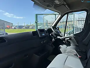 Used 2020 Nissan NV400 Acenta Grey - Interior and Exterior details 5