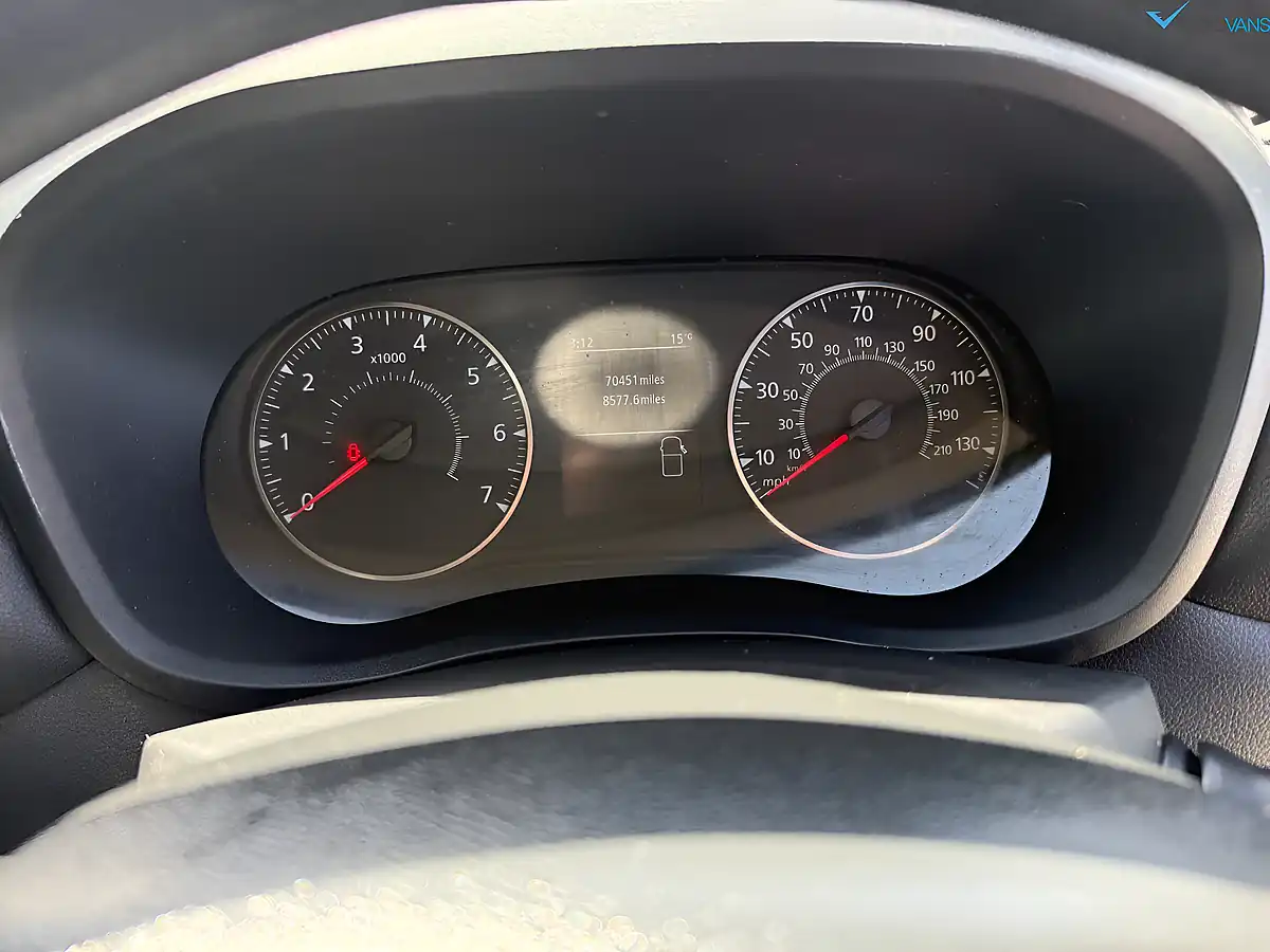 Used 2020 Nissan NV400 Acenta Grey - Interior and Exterior details 9