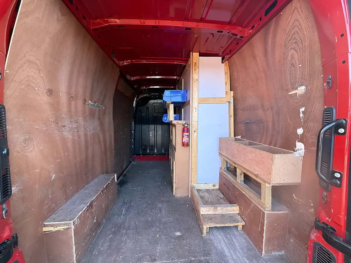 Used 2020 Nissan NV400 Acenta Red - Interior and Exterior details 13