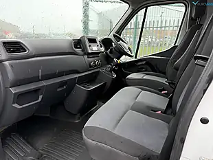 Used 2020 Nissan NV400 Acenta White - Interior and Exterior details 6